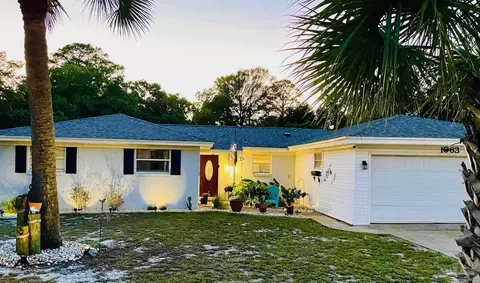 1063 Circle Ln, Gulf Breeze, FL 32563