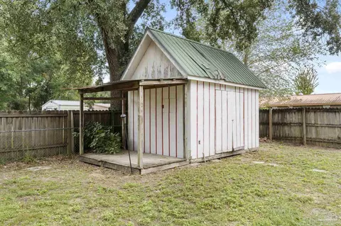 Exterior - 5134 Cora St, Milton, FL 32570 photo 7 of 7