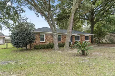 Exterior - 5134 Cora St, Milton, FL 32570 photo 2 of 7