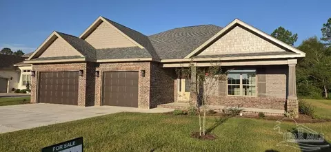 5710 Highland Lake Dr, Milton, FL 32583