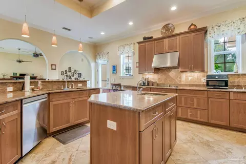 5724 Tamarack Dr, Pace, FL 32571 photo 3