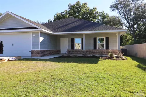 2136 Chapparal St, Navarre, FL 32566