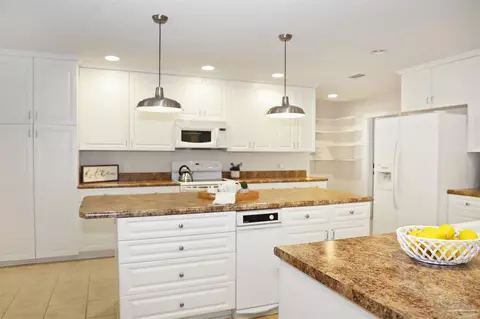 4454 Lyons Pl, Holt, FL 32564 photo 6