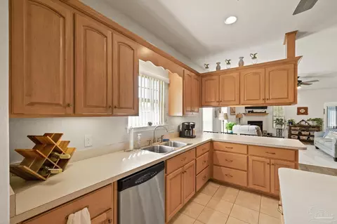 3551 Haley Way, Pace, FL 32571 photo 10
