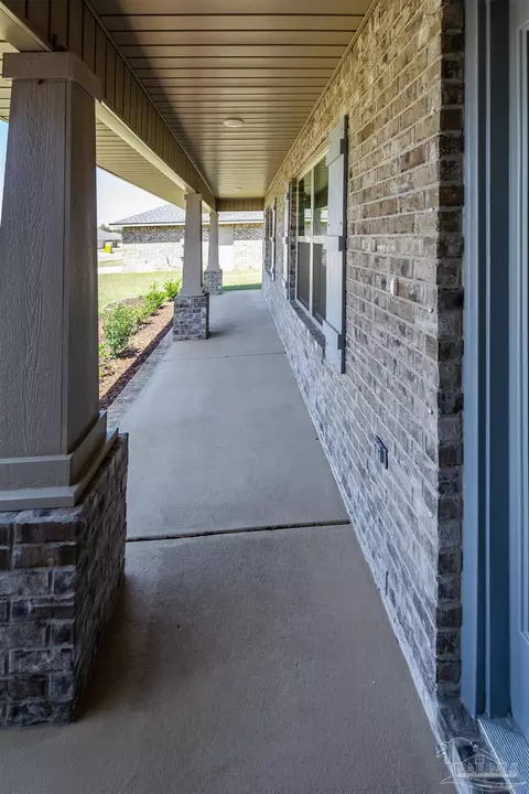 6209 Pineapple Dr, Milton, FL 32570 photo 3