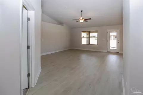6209 Pineapple Dr, Milton, FL 32570 photo 7