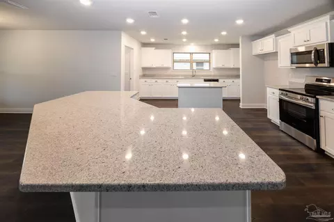 Kitchen - 6197 Pineapple Dr, Milton, FL 32570 photo 5 of 5