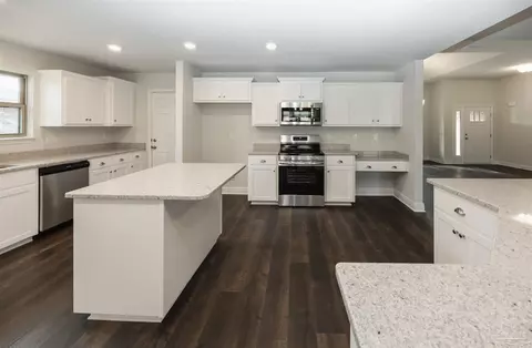 Kitchen - 6197 Pineapple Dr, Milton, FL 32570 photo 2 of 5