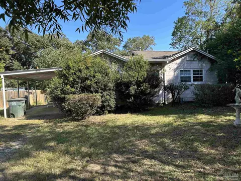 406 Coulter Ave, Cantonment, FL 32533