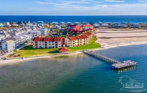 7464 Sunset Harbor Dr #121, Navarre, FL 32566