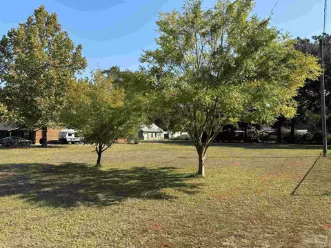 Mayo Cir, Pace, FL 32571 photo 3