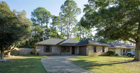 7691 Old Hickory Dr, Pensacola, FL 32507