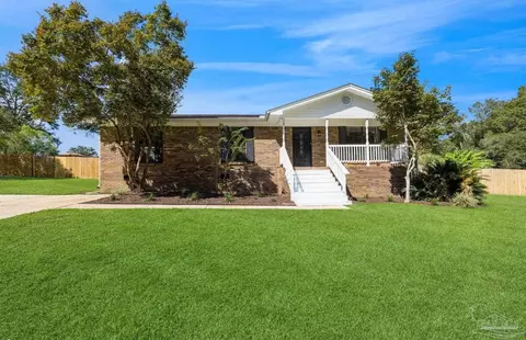 1135 Water Oaks Trl, Cantonment, FL 32533