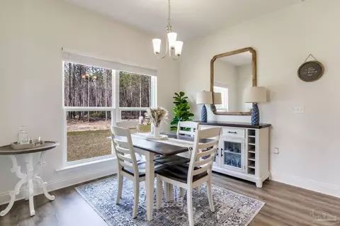 Dining - 4348 Russell Elliott Rd, Jay, FL 32565 photo 2 of 8