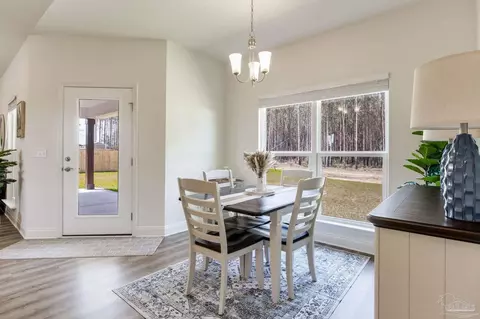 Dining - 4348 Russell Elliott Rd, Jay, FL 32565 photo 1 of 8
