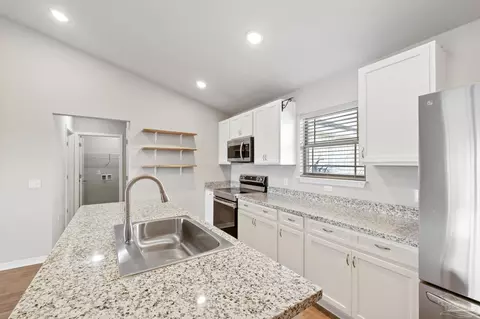 Kitchen - 3517 Godwin Rd, Jay, FL 32565 photo 5 of 6
