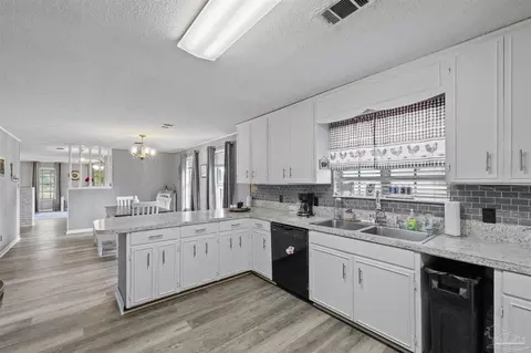 Kitchen - 2593 Segrest Rd, Pace, FL 32571 photo 5 of 6