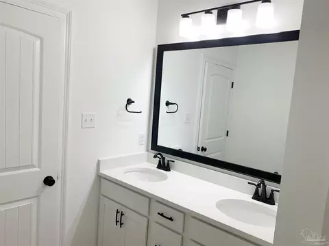 Bath - 5368 Adeline Cir 10-a #10-A ( ), Pace, FL 32571 photo 3 of 4