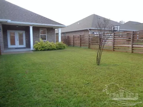 Exterior - 4149 Upper Walk Ln, Milton, FL 32583 photo 5 of 11