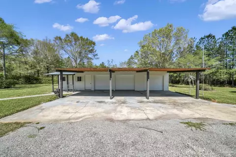 Exterior - 8700 Hwy 97 A, Mcdavid, FL 32568 photo 7 of 9