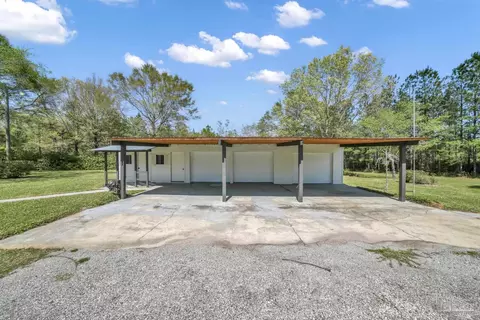 Exterior - 8700 Hwy 97 A, Mcdavid, FL 32568 photo 8 of 9