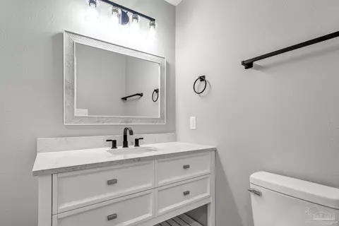 Bath - 8700 Hwy 97 A, Mcdavid, FL 32568 photo 5 of 9