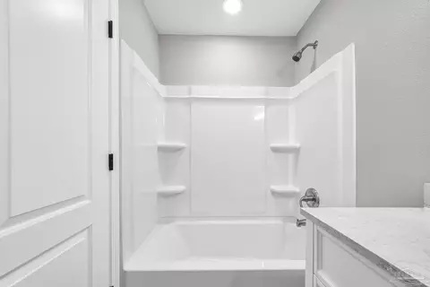 Bath - 8700 Hwy 97 A, Mcdavid, FL 32568 photo 6 of 9