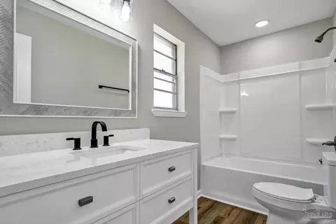 Bath - 8700 Hwy 97 A, Mcdavid, FL 32568 photo 1 of 9