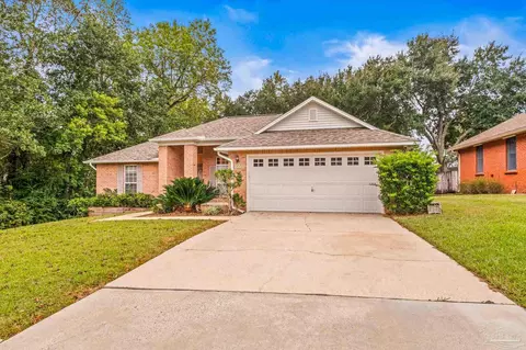 1555 Hunters Creek Dr, Cantonment, FL 32533