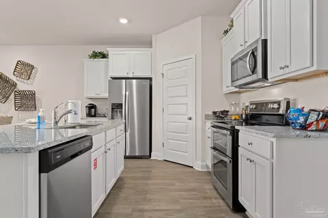 Kitchen - 4902 Mallard Ct, Pace, FL 32571 photo 1 of 3