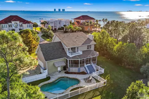 3926 W Madura Rd, Gulf Breeze, FL 32563