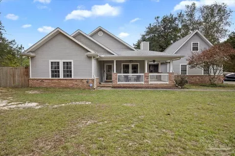 5763 White Oak Ln, Milton, FL 32570