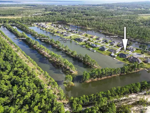 6608 Ski Ln, Milton, FL 32583