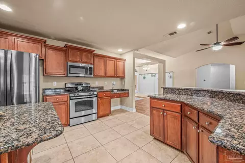 Kitchen - 4689 Belvedere Cir, Pace, FL 32571 photo 3 of 7