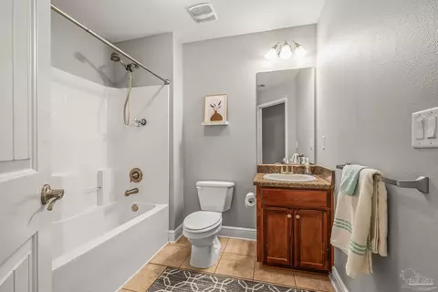 Bath - 4689 Belvedere Cir, Pace, FL 32571 photo 4 of 5
