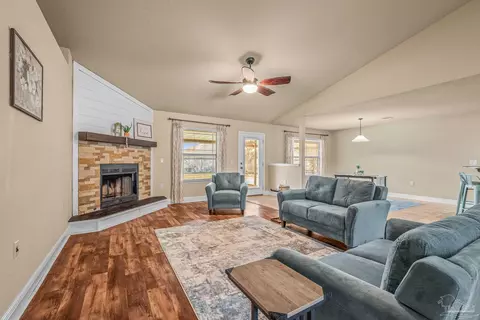 Living - 4689 Belvedere Cir, Pace, FL 32571 photo 2 of 3
