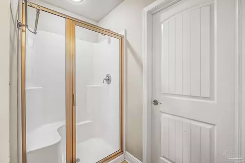 Bath - 4689 Belvedere Cir, Pace, FL 32571 photo 2 of 5