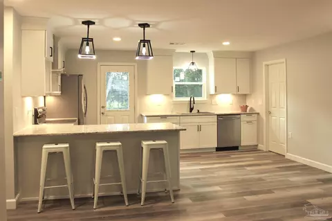Kitchen - 4448 Pine Villa Cir, Pace, FL 32571 photo 2 of 17