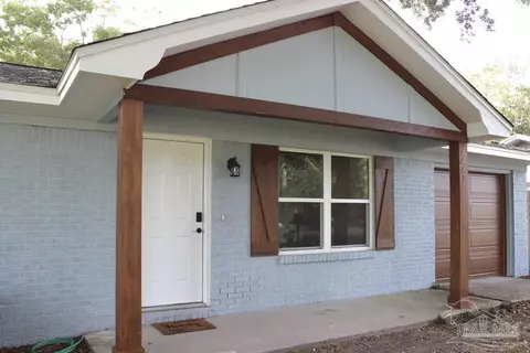 Exterior - 4448 Pine Villa Cir, Pace, FL 32571 photo 4 of 16