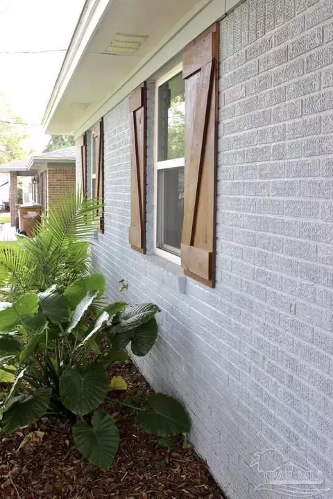 Exterior - 4448 Pine Villa Cir, Pace, FL 32571 photo 5 of 16