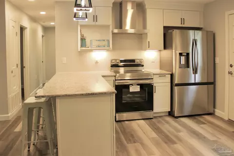 Kitchen - 4448 Pine Villa Cir, Pace, FL 32571 photo 12 of 17
