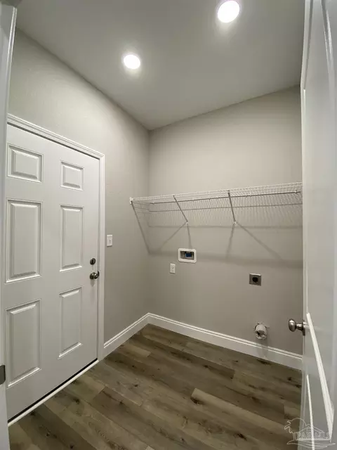 6768 Contentment St, Milton, FL 32583 photo 6