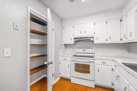 Kitchen - 4549 Brian St, Pace, FL 32571 photo 3 of 4