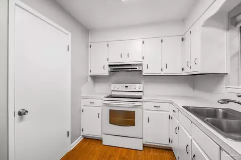 Kitchen - 4549 Brian St, Pace, FL 32571 photo 2 of 4