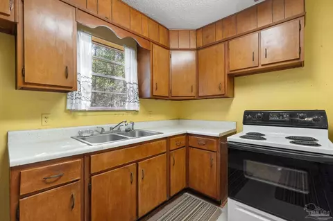Kitchen - 1506 Dads Rd, Baker, FL 32531 photo 1 of 2