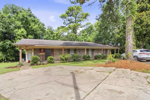 1200 Pinnacle Cir, Pensacola, FL 32504