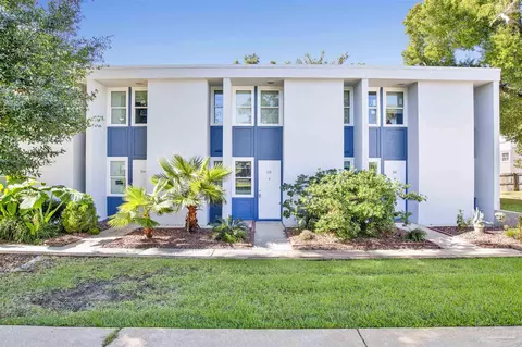 201 Pensacola Beach Rd #D15, Gulf Breeze, FL 32561