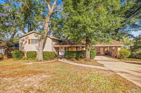 5356 Lakewood Dr, Milton, FL 32570