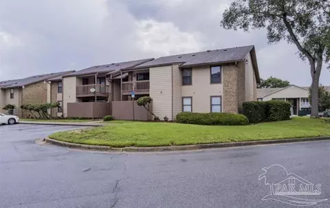 2303 Michigan Ave #B-8, Pensacola, FL 32526