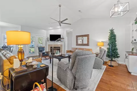 204 Newberry St, Cantonment, FL 32533 photo 8